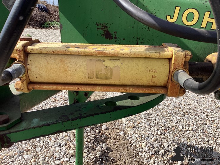 john-deere-115-image-14