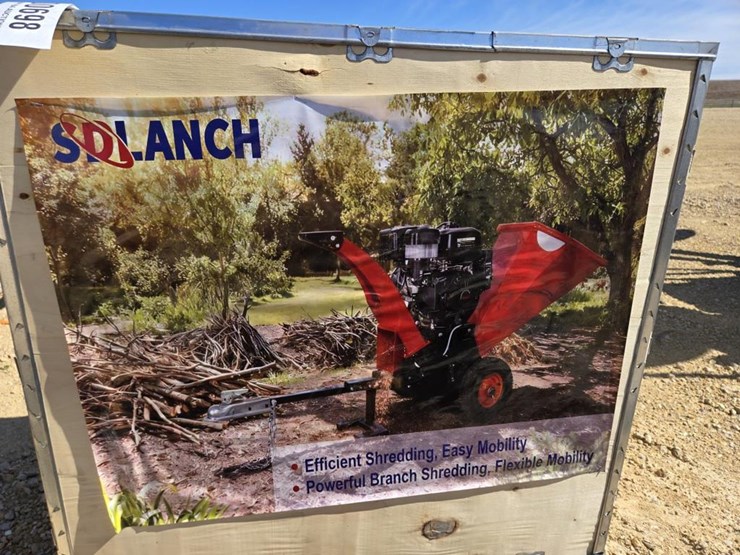 #698-•-new-sdlanch-gas-powered-wood-chipper-image-2