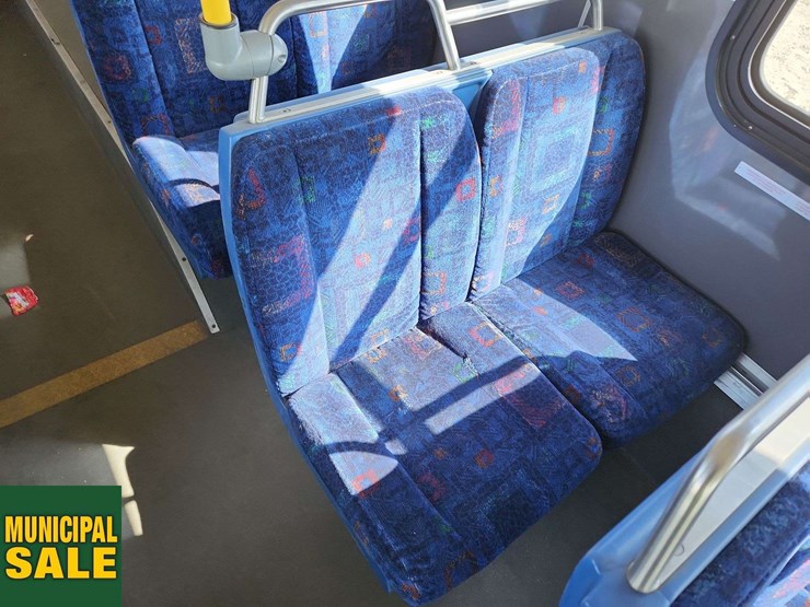 2006-new-flyer-d40lf-image-26