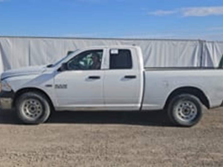 2015-dodge-1500-image-5