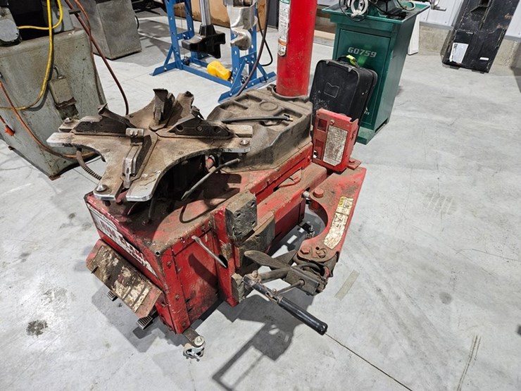 #6187-•-coats-rim-clamp-7060ax-tire-changer-image-16