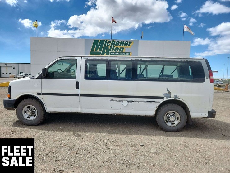 2007-chevrolet-express-3500-image-6