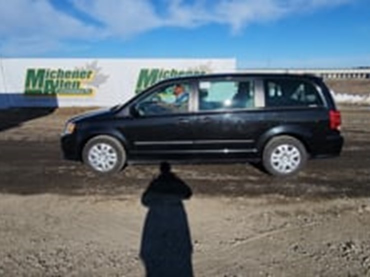 2014-dodge-grand-caravan-image-5