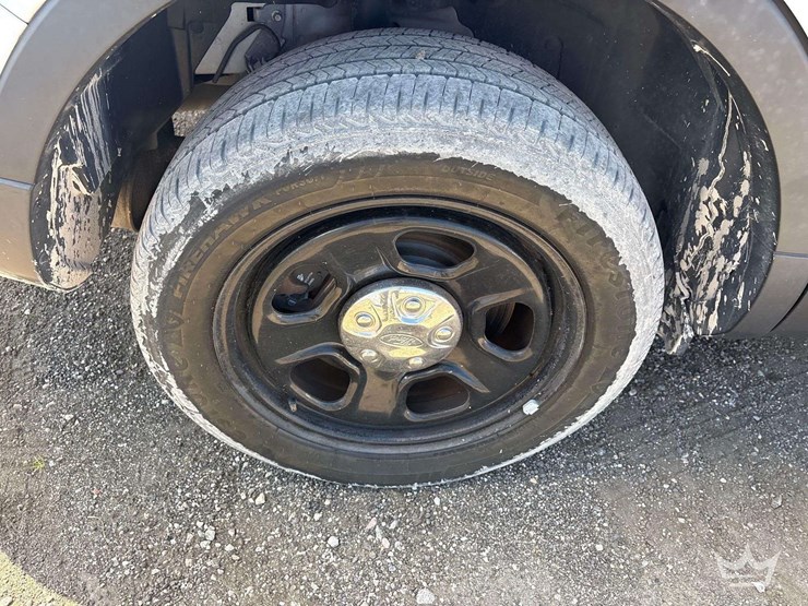 2017-ford-explorer-image-22