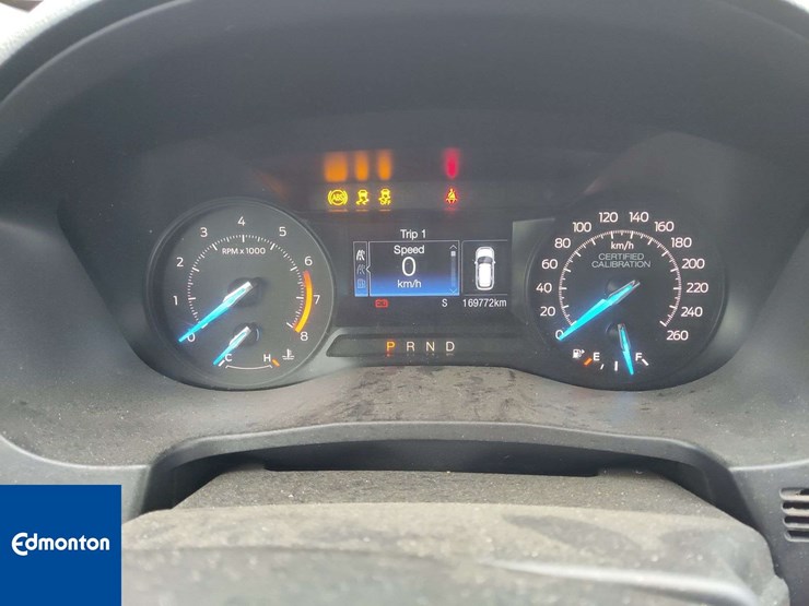 2019-ford-explorer-image-11