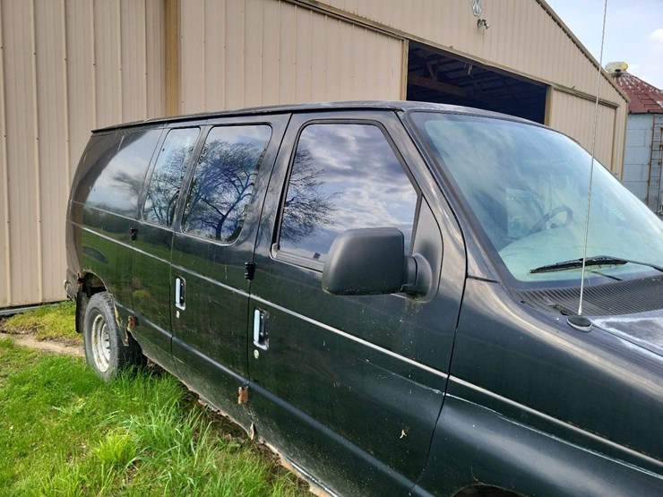 2000-ford-e250-image-41