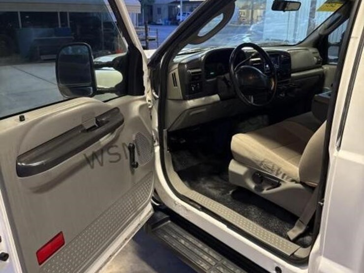 2007-ford-f350-image-25