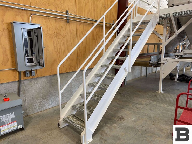 custom-metal-stairs-image-1