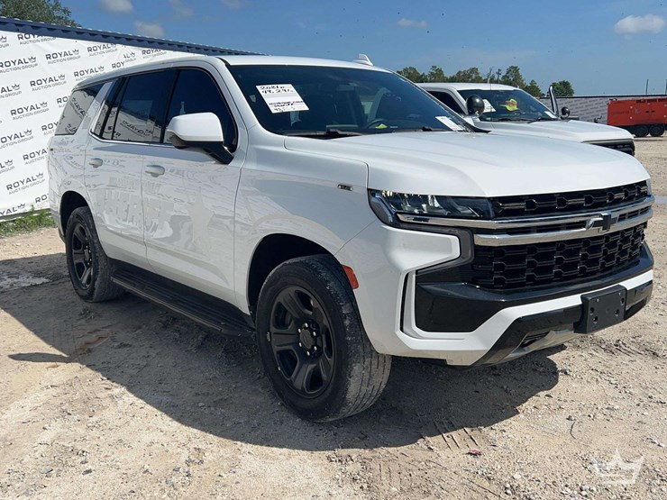 2021-chevrolet-tahoe-image-2