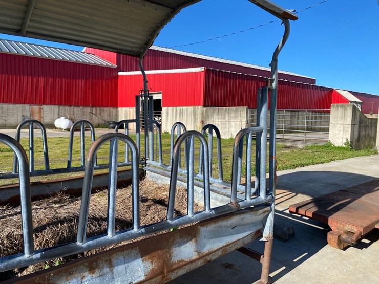 covered-bale-feeder-image-6