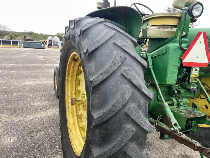 1968-john-deere-3020-image-12