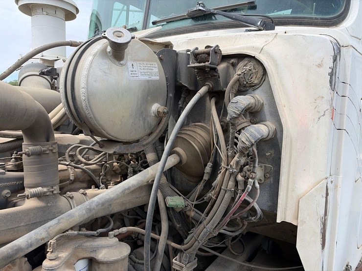 mack-cement-truck-image-28