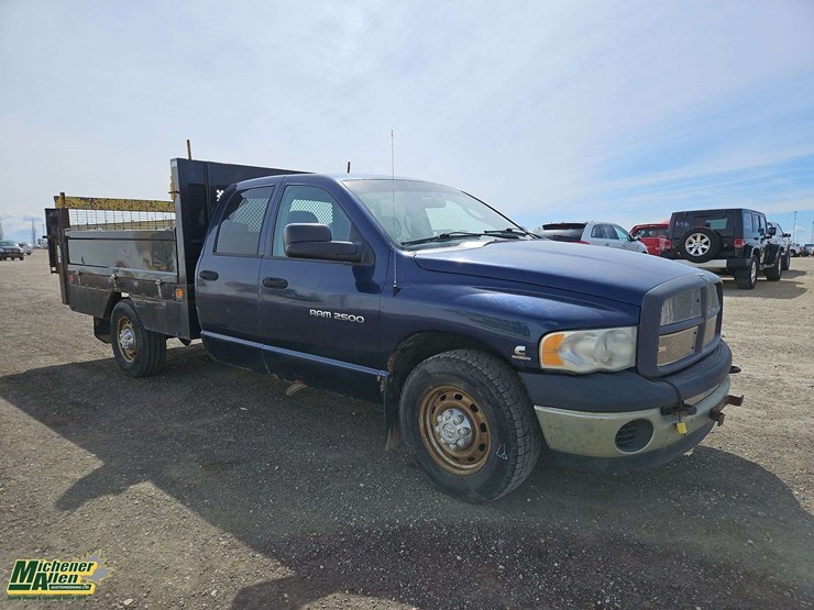 2004-dodge-ram-2500-image-2