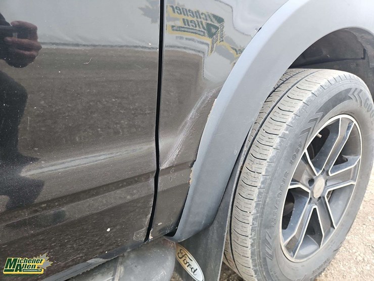 ford-explorer-sport-trac-image-47