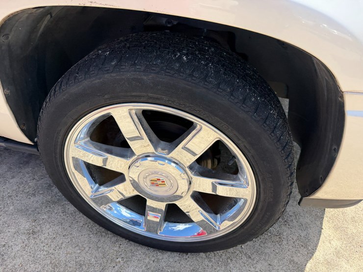 2007-cadillac-escalade-image-10