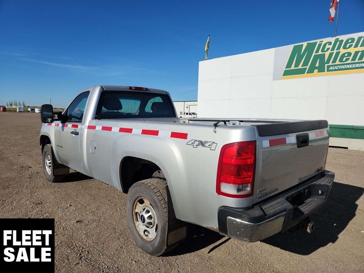 2012-gmc-sierra-2500hd-image-3