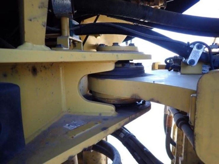 2023-caterpillar-926m-image-57