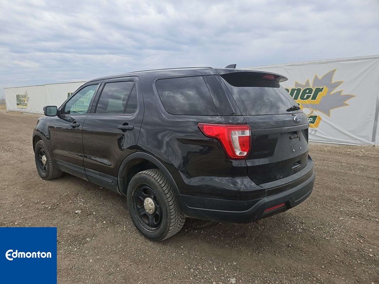 2019-ford-explorer-image-3