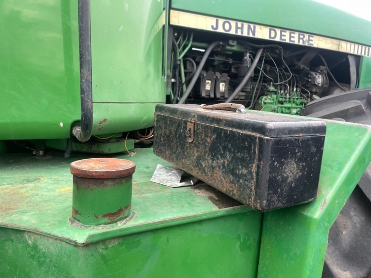 john-deere-8640-image-41
