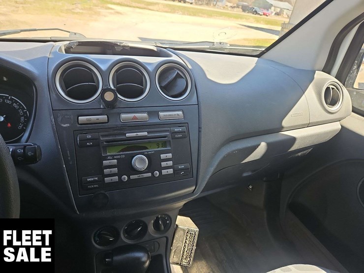ford-transit-connect-image-24