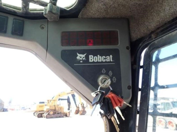 2006-bobcat-s150-image-12