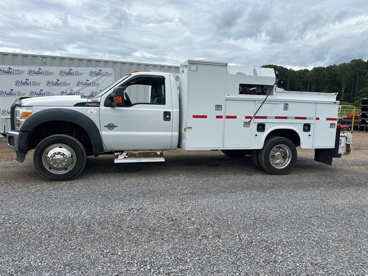2016-ford-f550-image-1