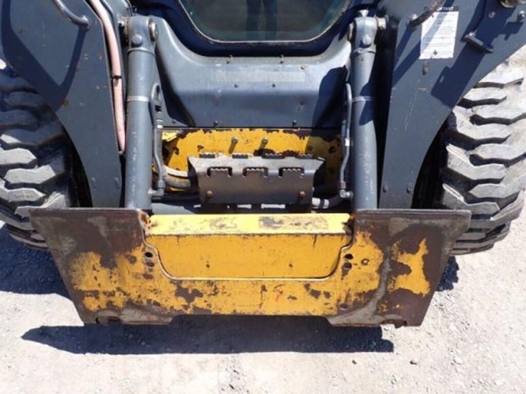 2019-deere-320g-image-22