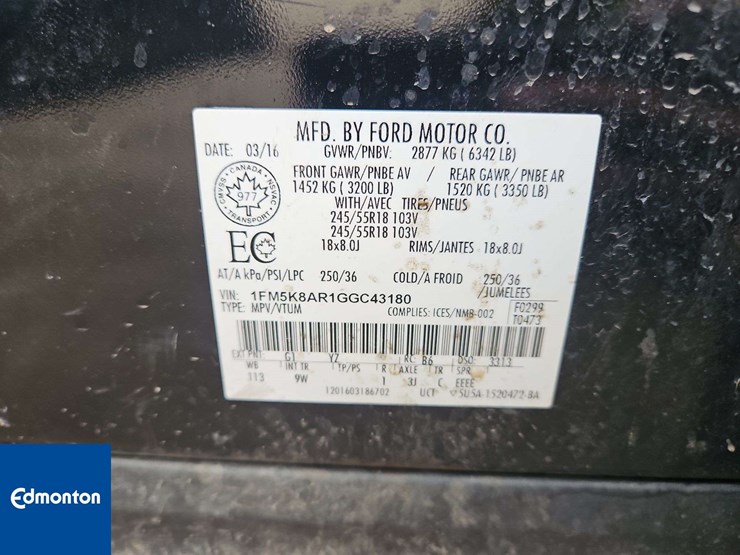 2016-ford-explorer-image-27