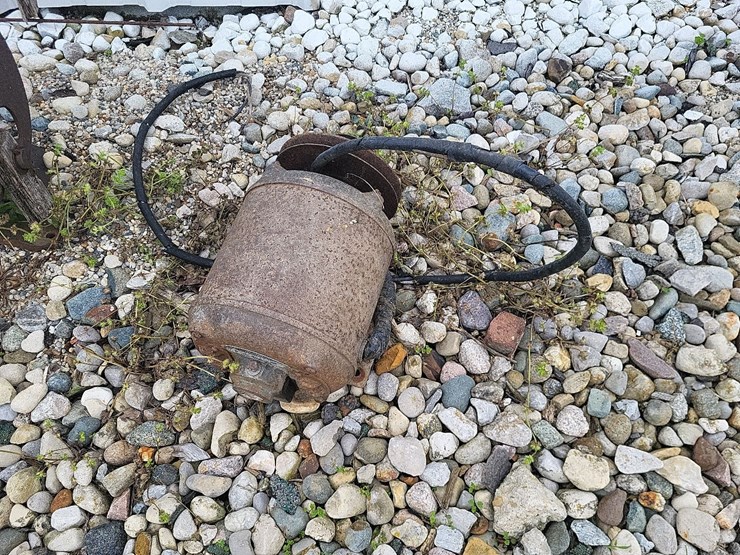 century-1/2hp-electric-motor-w/pulley,-110-volt---working-condition-image-1