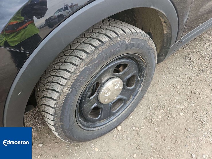 2019-ford-explorer-image-15