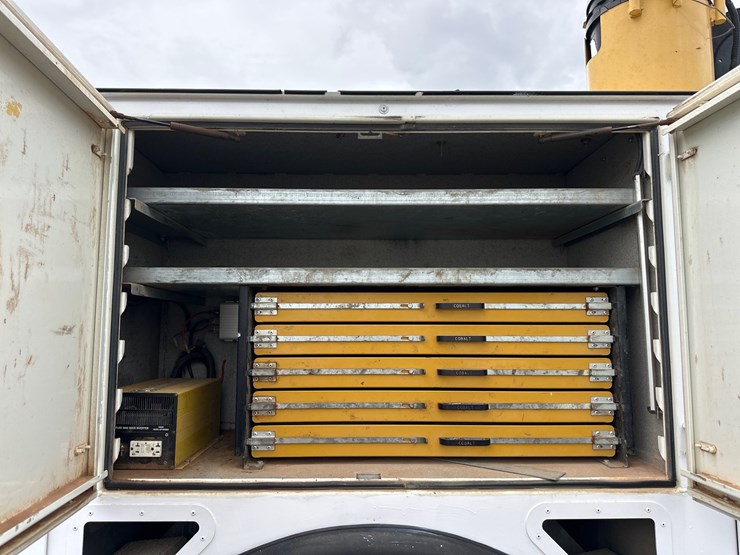2015-international-durastar-4400-image-15