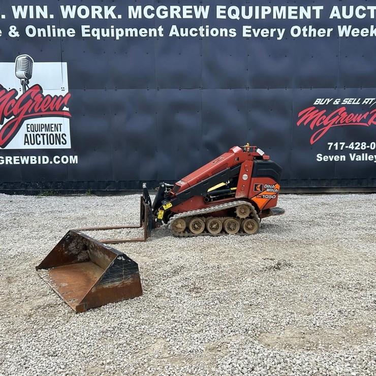 2019 DITCH WITCH SK1050