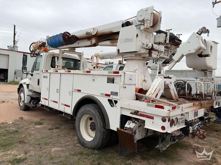 2005-international-durastar-4300-image-25