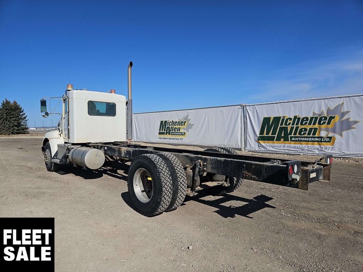 2015-kenworth-t370-image-3