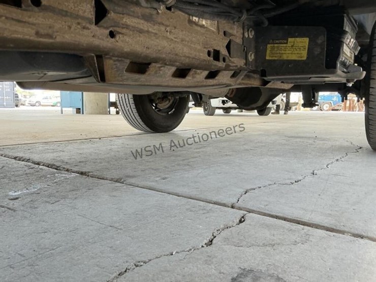 2015-chevrolet-express-2500-image-26