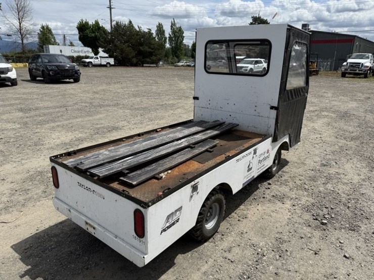2019-taylor-dunn-bigfoot-electric-utility-cart-image-4