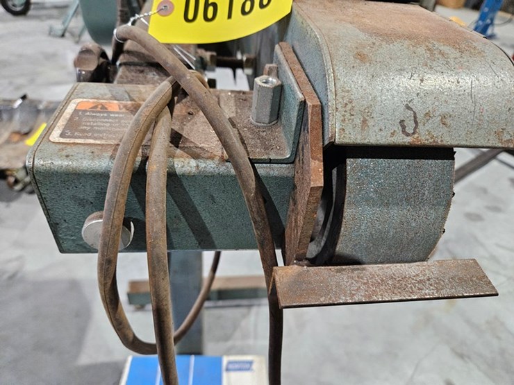#6188-•-ellis-6000-belt-grinder-image-9