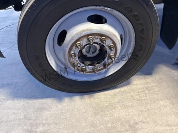 2017-ford-f550-image-6