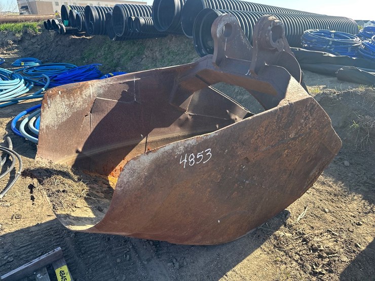 #4853-•-approx-62"-sand-excavator-bucket-image-1