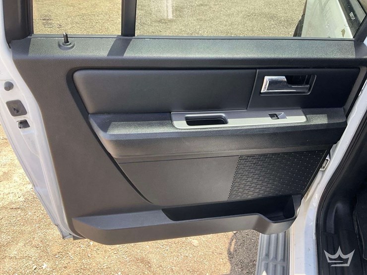 2017-ford-expedition-image-19