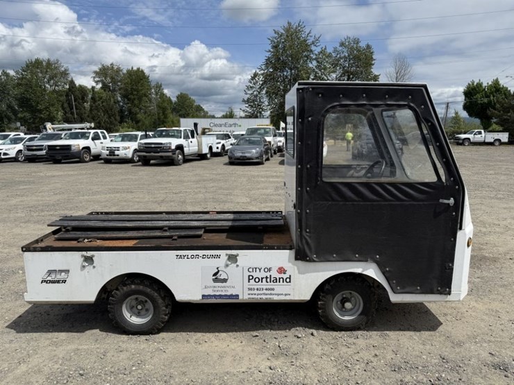 2019-taylor-dunn-bigfoot-electric-utility-cart-image-3