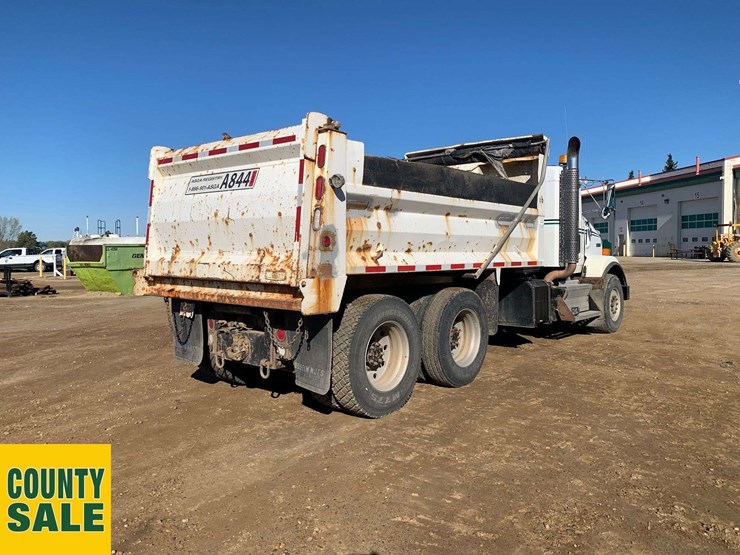 2011-kenworth-t800-image-10