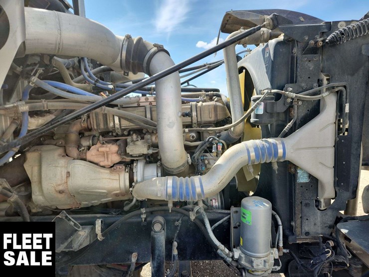 2015-western-star-4900-image-23