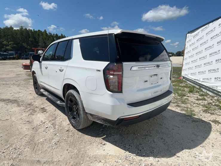 2021-chevrolet-tahoe-image-4