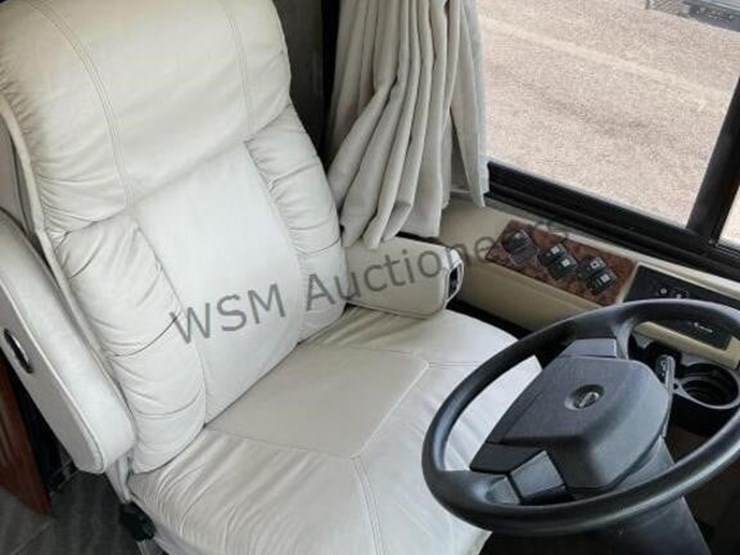 2006-fleetwood-excursion-motorhome-image-25