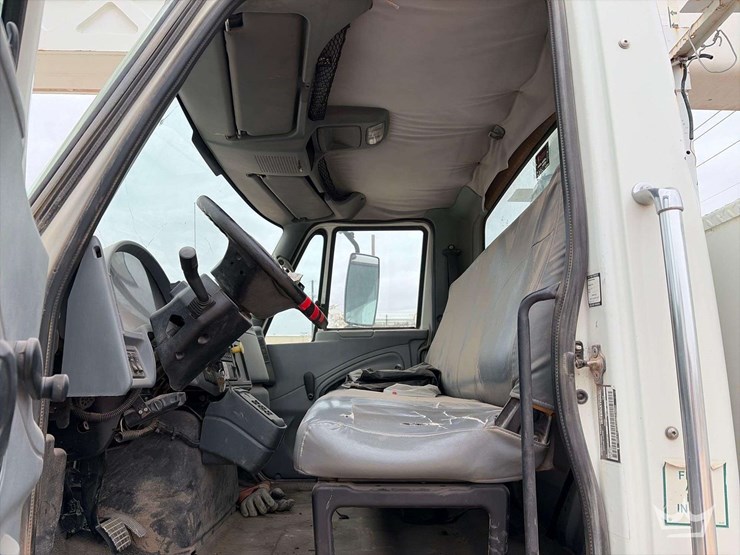 international-durastar-4300-image-33