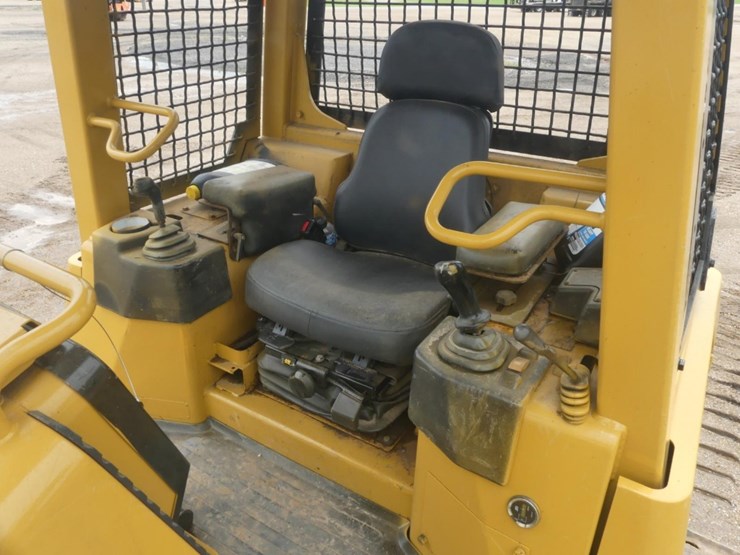 2004-caterpillar-d5g-lgp-image-12