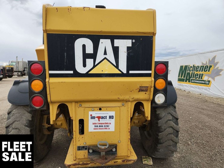 2005-caterpillar-th580b-image-32