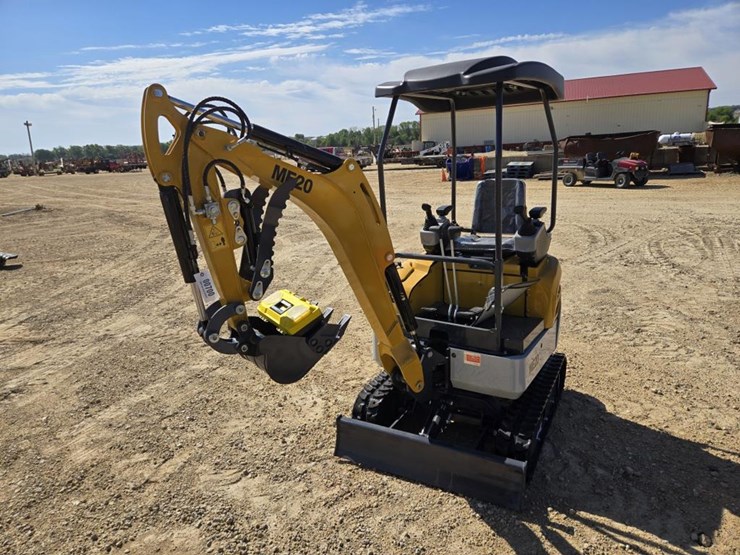 #700-•-new-sdlanch-me20-mini-excavator-image-1