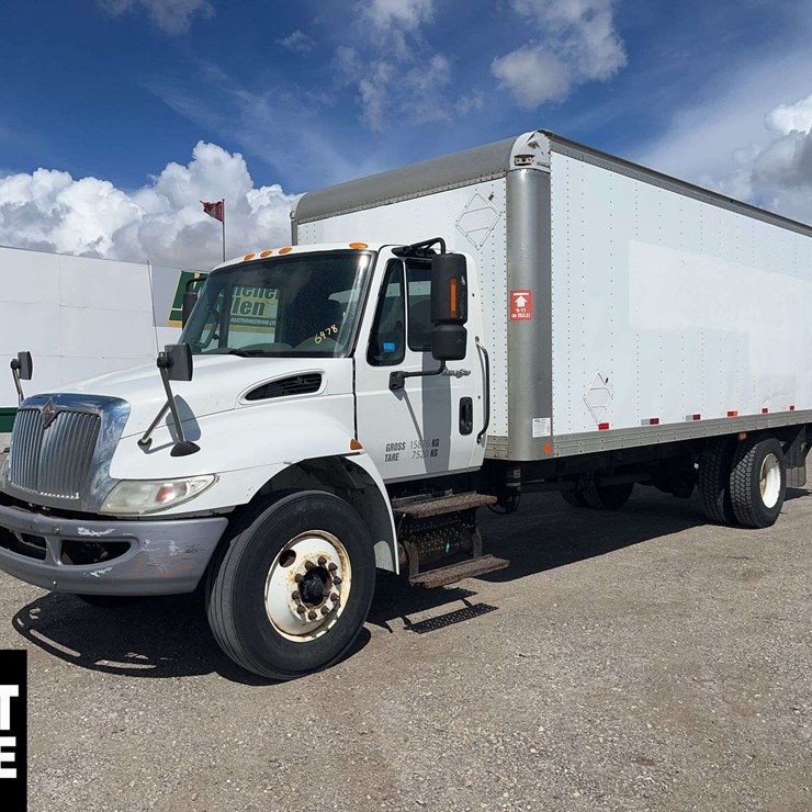 2012 INTERNATIONAL DURASTAR 4300